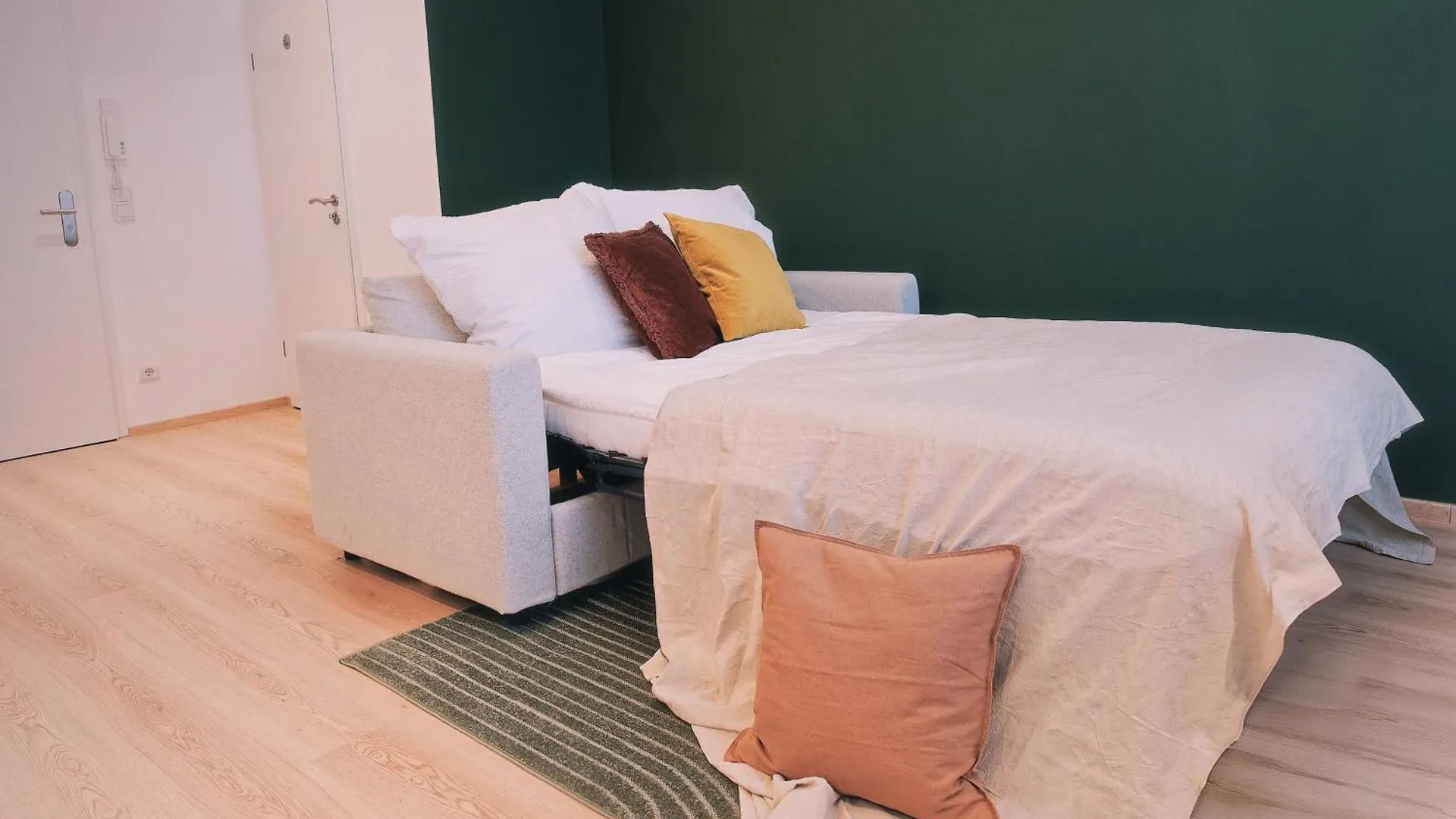 Apartment Waterfront Riverside Premium Suites By Ory Living Hamburg Germany