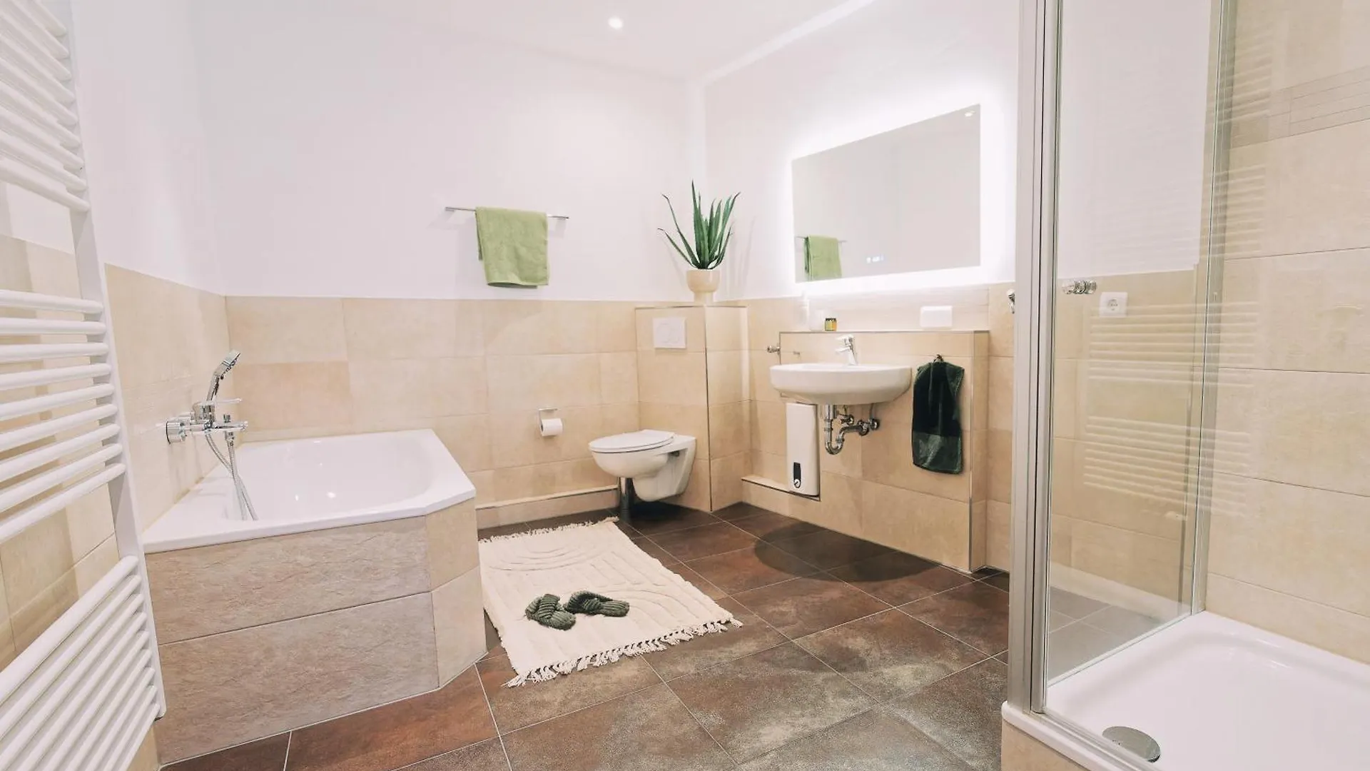 Waterfront Riverside Premium Suites By Ory Living Hamburg Germany
